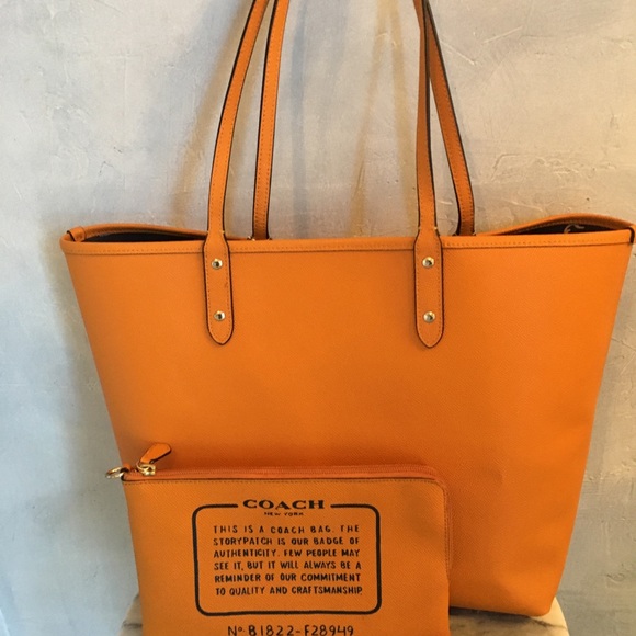 COACH Reversible City Tote Hawaiian Print F28949 - Picture 6 of 10